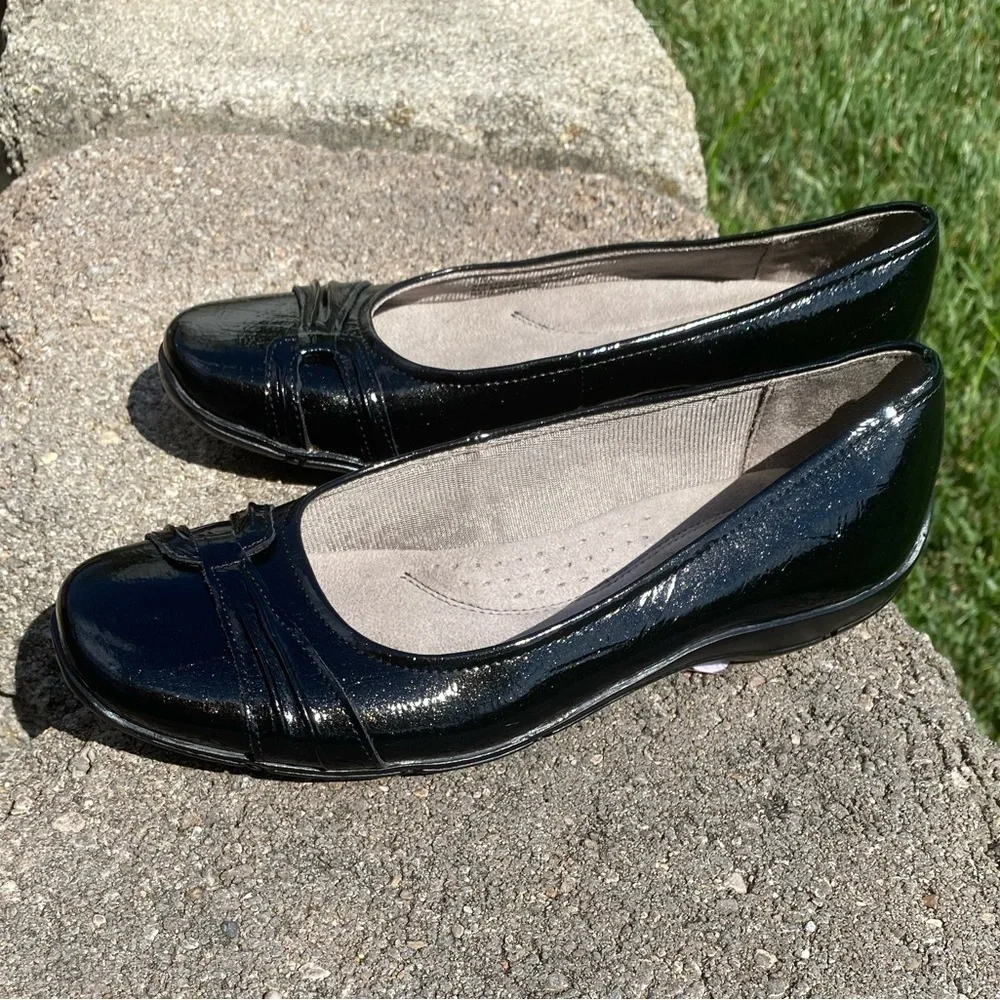 LIFE STRIDE~SOFT SYSTEM ~DIVA~BLACK~SIZE 5.5~WOMEN’S~BALLET FLATS~USED BARELY~BR